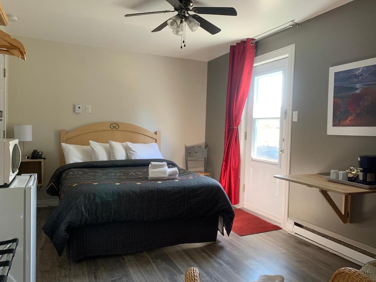 Motel Des Cascades Baie-Saint-Paul Kültér fotó