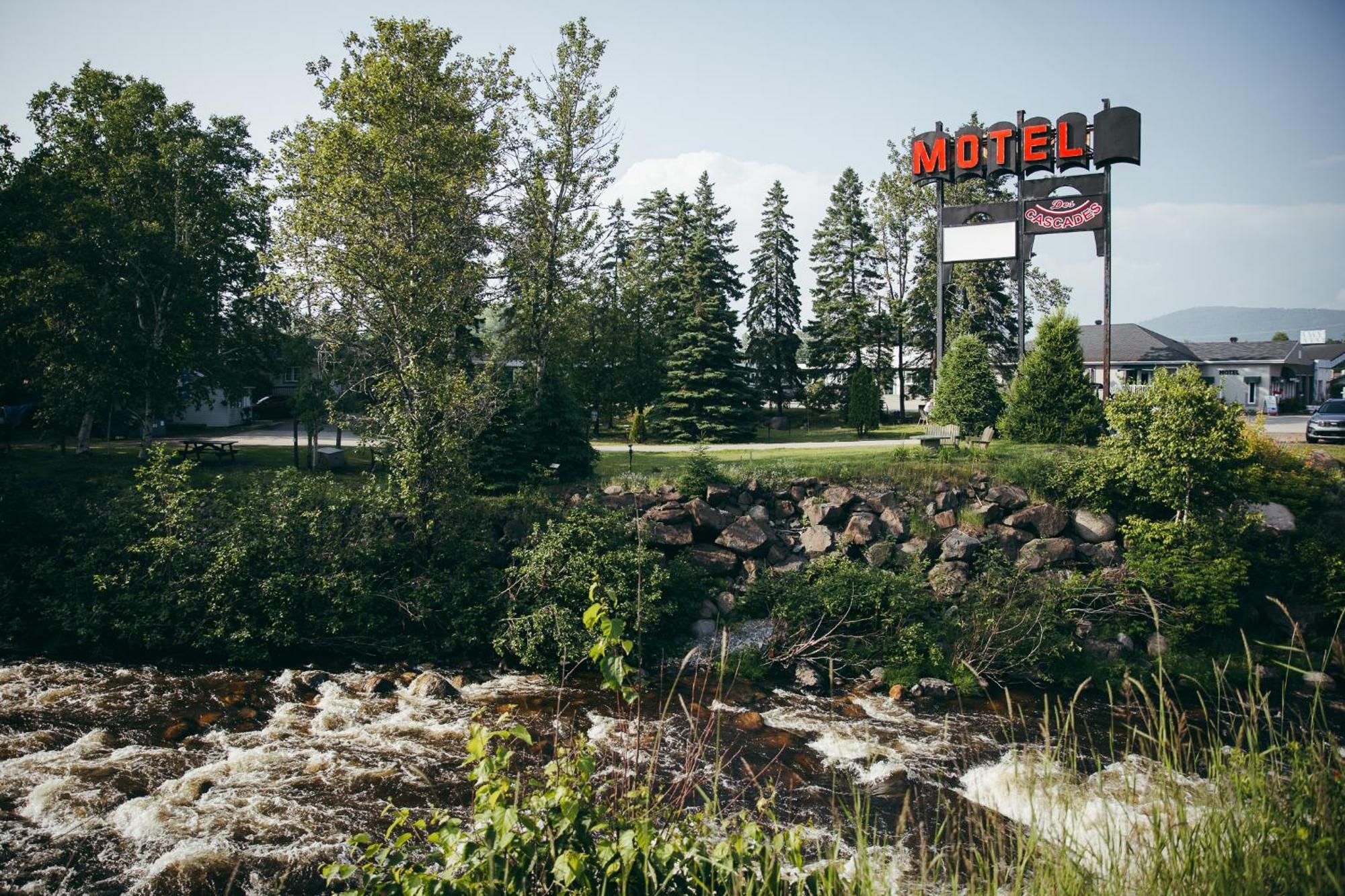Motel Des Cascades Baie-Saint-Paul Kültér fotó