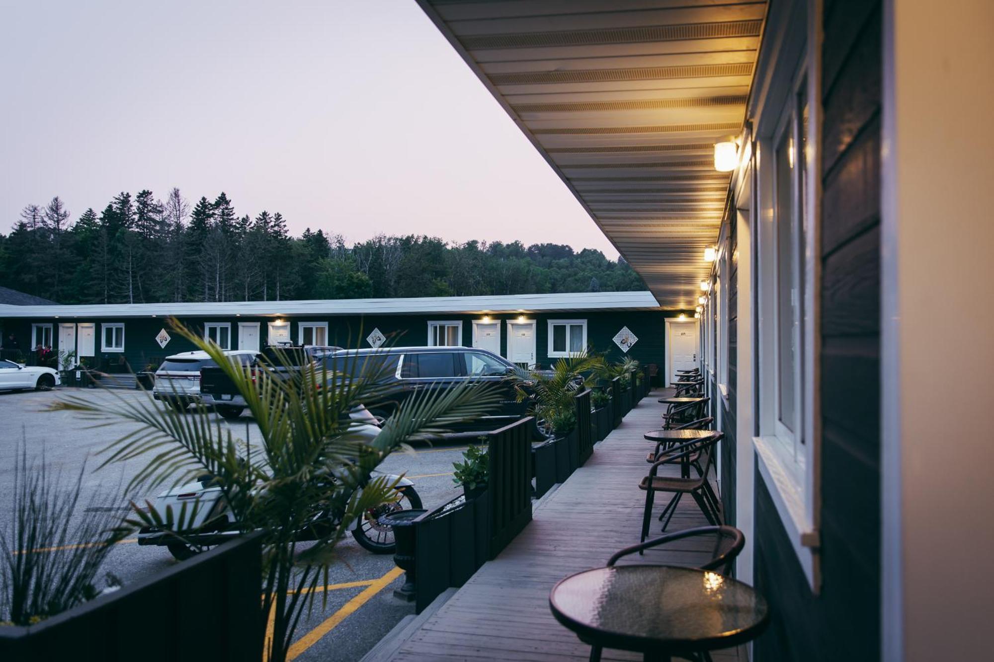 Motel Des Cascades Baie-Saint-Paul Kültér fotó