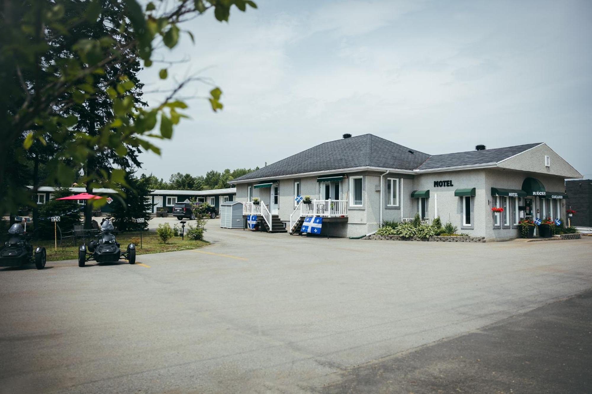 Motel Des Cascades Baie-Saint-Paul Kültér fotó